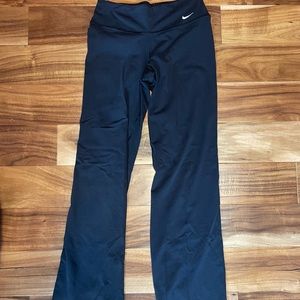 Size Small Black Nike yoga pants